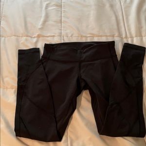 Lululemon leggings size 6